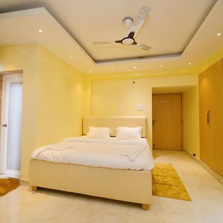 Airport Residency Hotel Ранчи Экстерьер фото