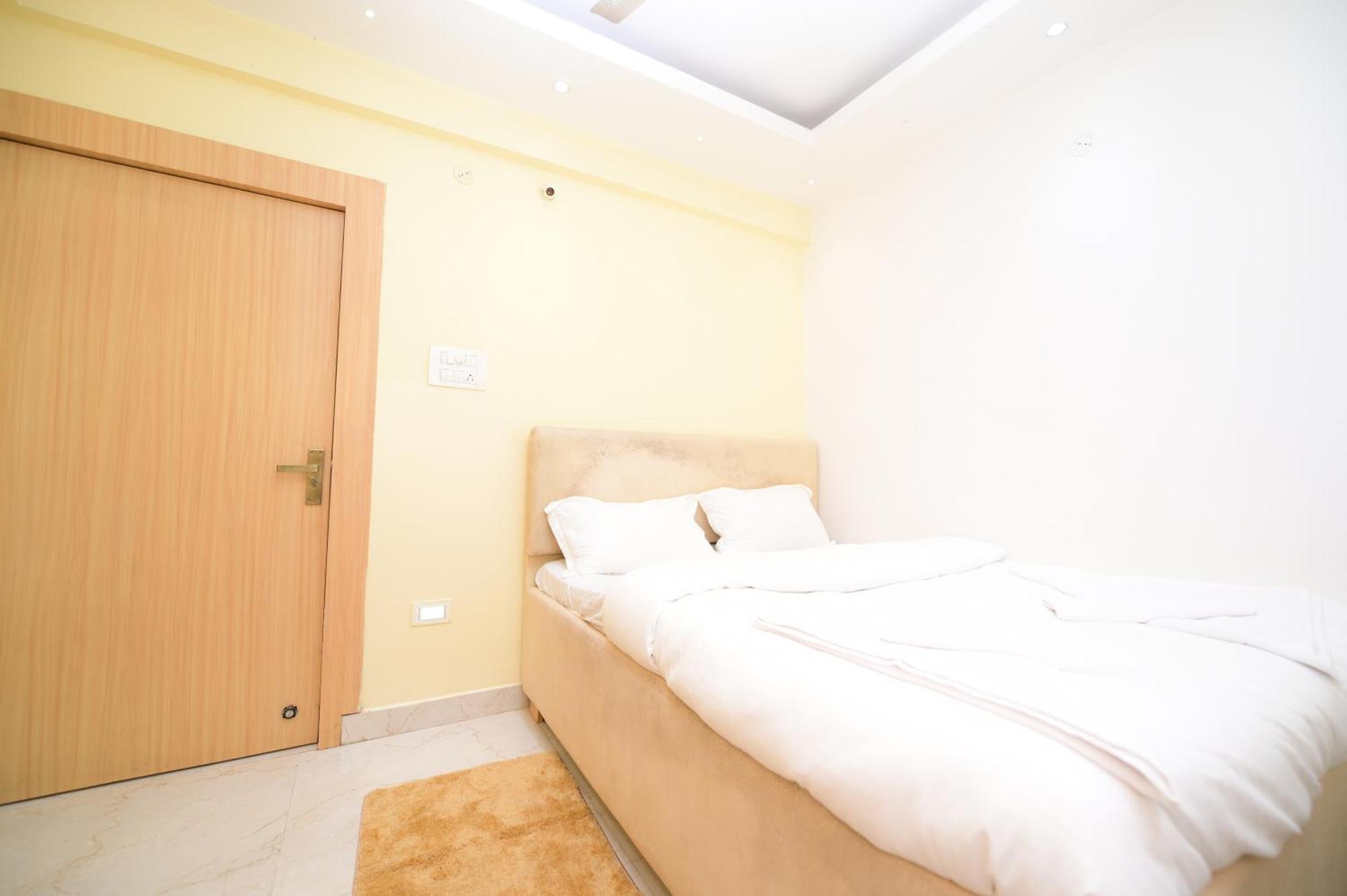 Airport Residency Hotel Ранчи Экстерьер фото
