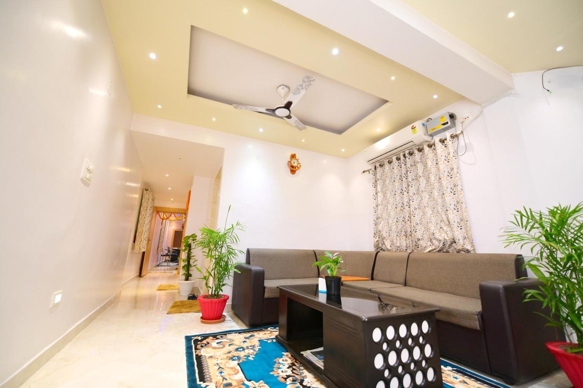 Airport Residency Hotel Ранчи Экстерьер фото