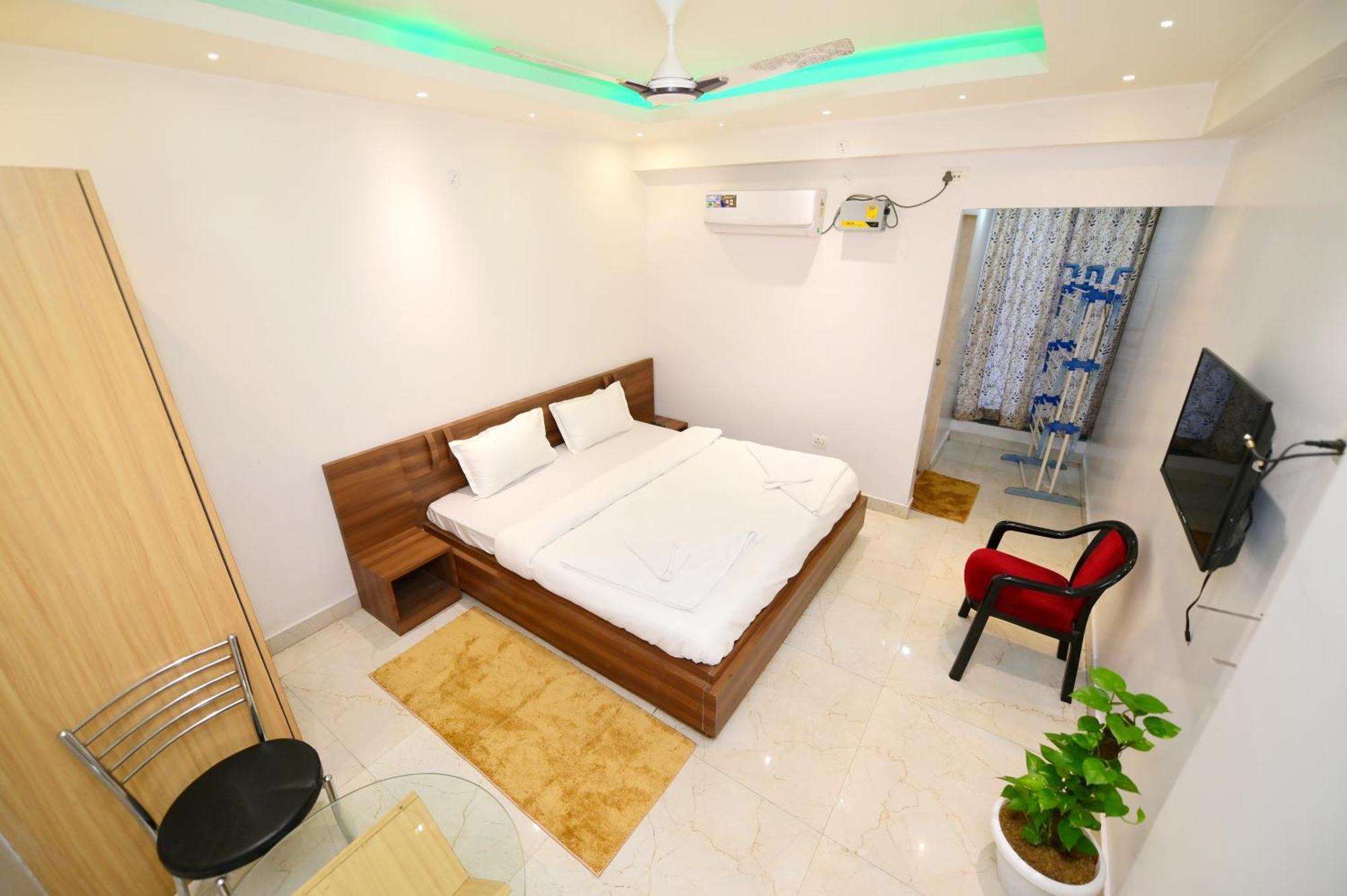 Airport Residency Hotel Ранчи Экстерьер фото