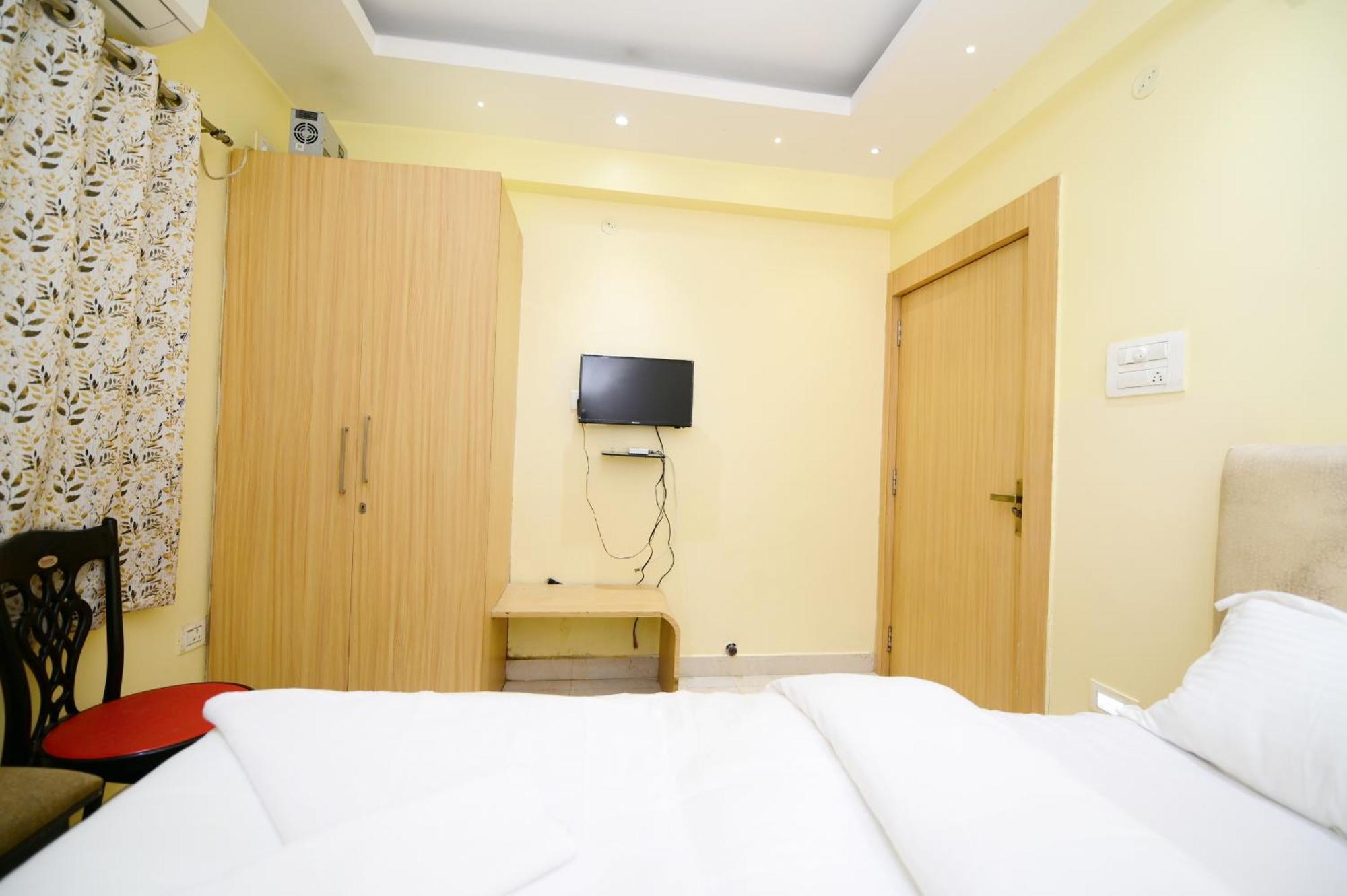 Airport Residency Hotel Ранчи Экстерьер фото